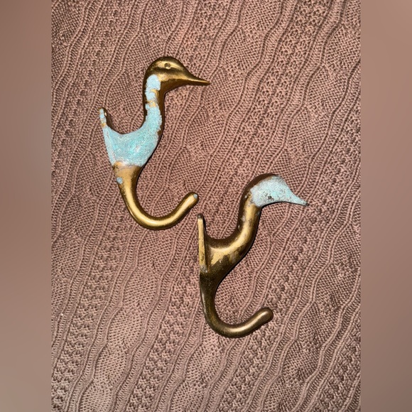 antique brass heavy duck head hook hangers - Picture 2 of 6